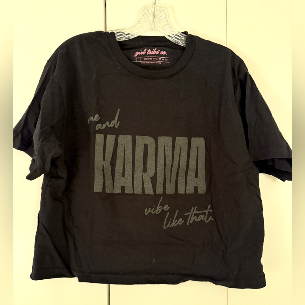 Me and Karma Vibe Like That Cropped Tee